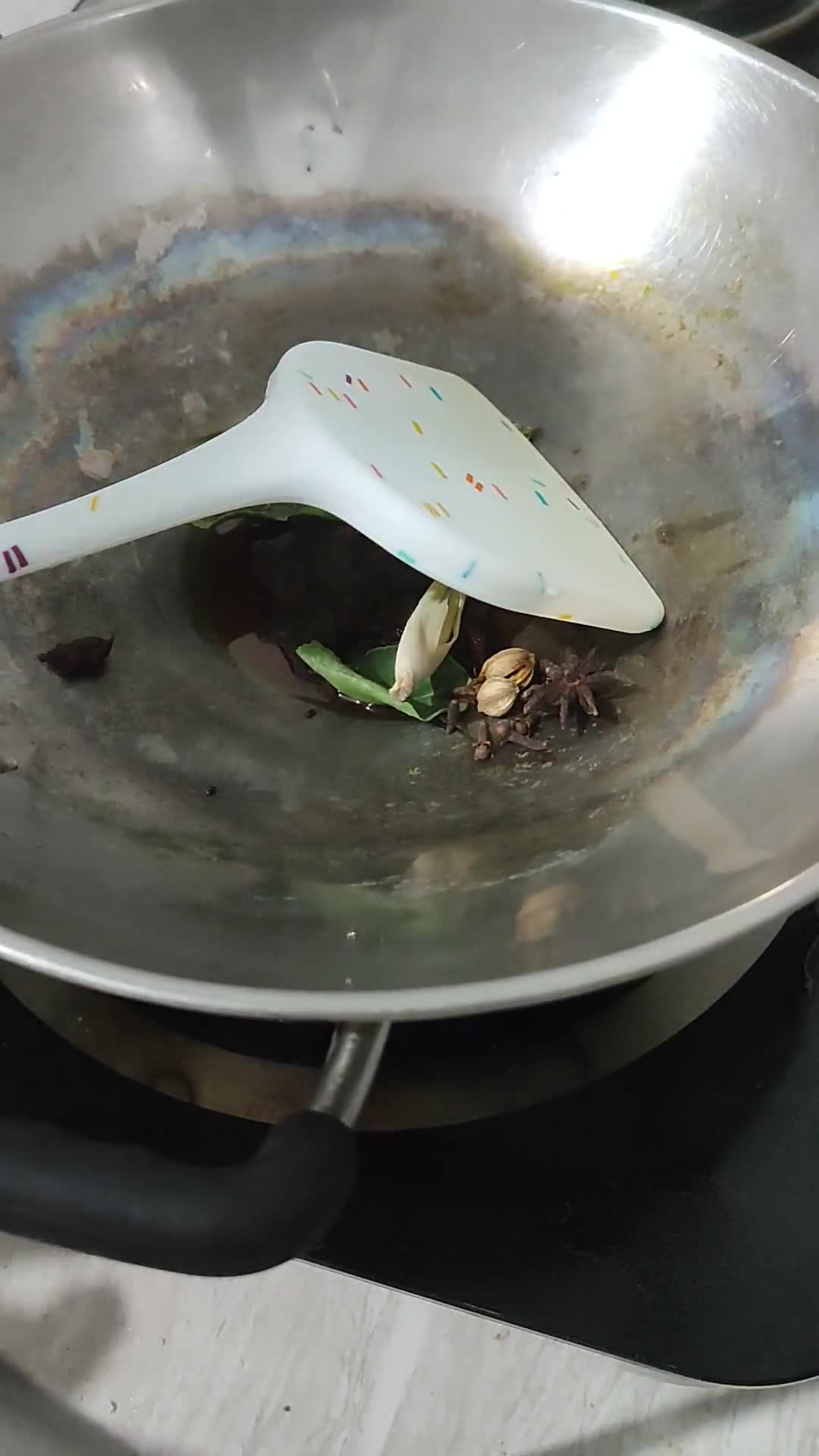 Foto langkah ke 1 dari resep Canai kari Daging instan.