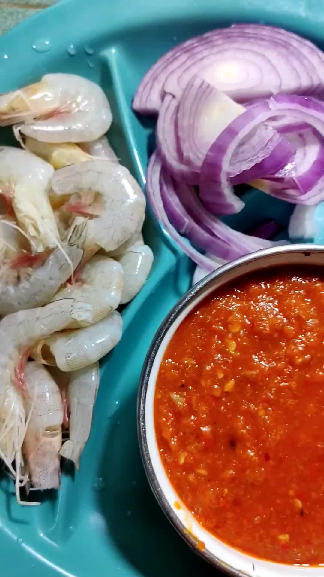 Gambar langkah 1 resipi Telur Sambal Quick Fix.