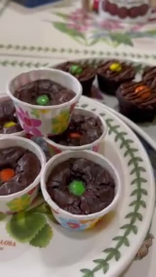 Gambar langkah 5 resipi 👩‍🍳Brownies Cupcake.