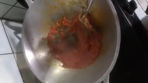 Foto langkah ke 4 dari resep Udang Tahu Balado.