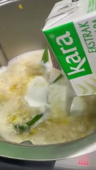 Gambar langkah 3 resipi Bubur Jagung Bersagu.