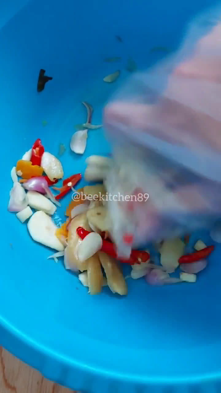 Foto langkah ke 3 dari resep Jukut Undis Mekuah khas BALI.
