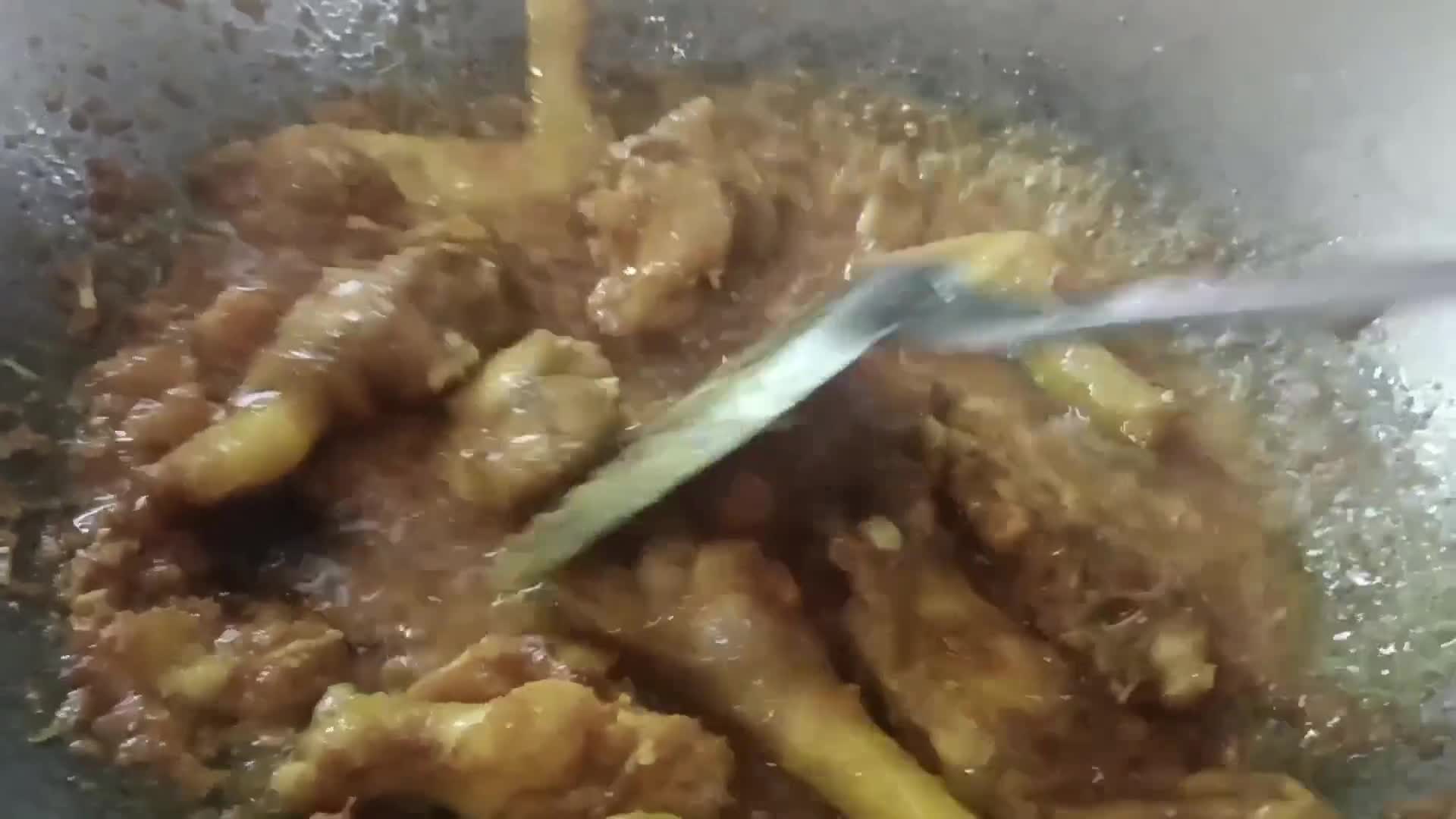 Gambar langkah 2 resipi 4:1:24 - Phad phed ayam.