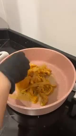 صورة لخطوة 1 من وصفة تاكو دجاج 🌮