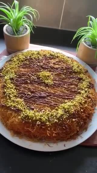 صورة لخطوة 1 من وصفة كنافة بالشوكولا طعم هبال 😋😋👍🏻