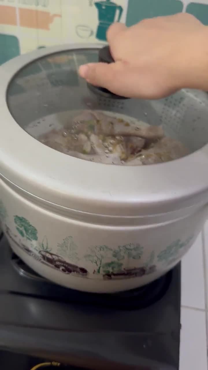 Foto langkah ke 4 dari resep Ayam Kukus.