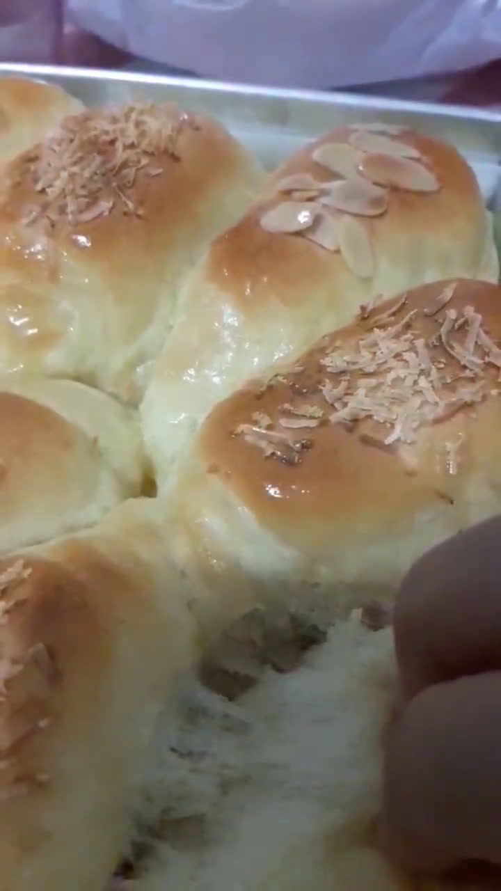 Foto langkah ke 7 dari resep Chigiri Condensed Milk bread.