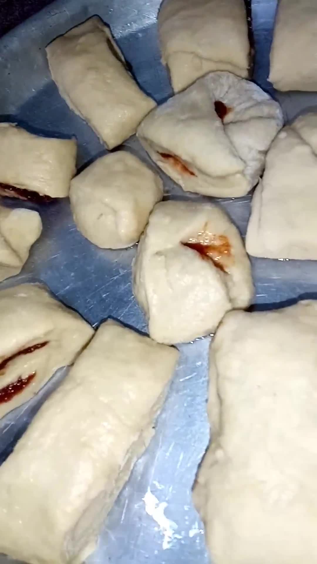 Foto del paso 6 de la receta: Pancitos dulces con membrillo