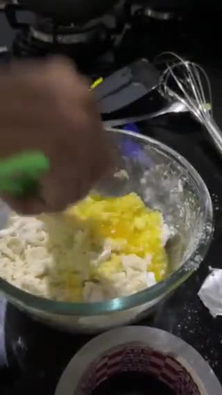 Foto langkah ke 2 dari resep Soft cookies teflon.