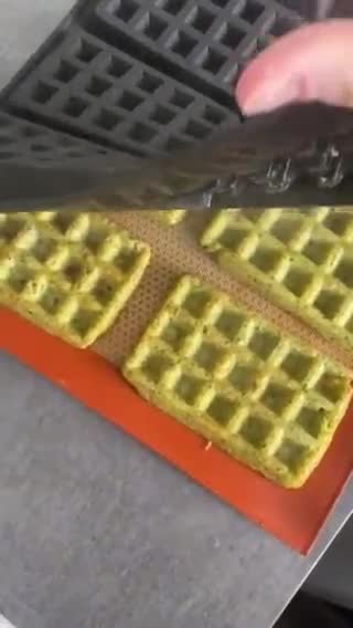 Une image de l'étape 3 de Gaufres brocolis/parmesan.