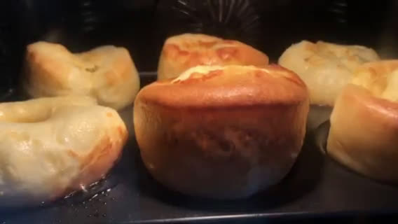 Foto del paso 12 de la receta: Roast beef con Yorkshire pudding y salsa gravy