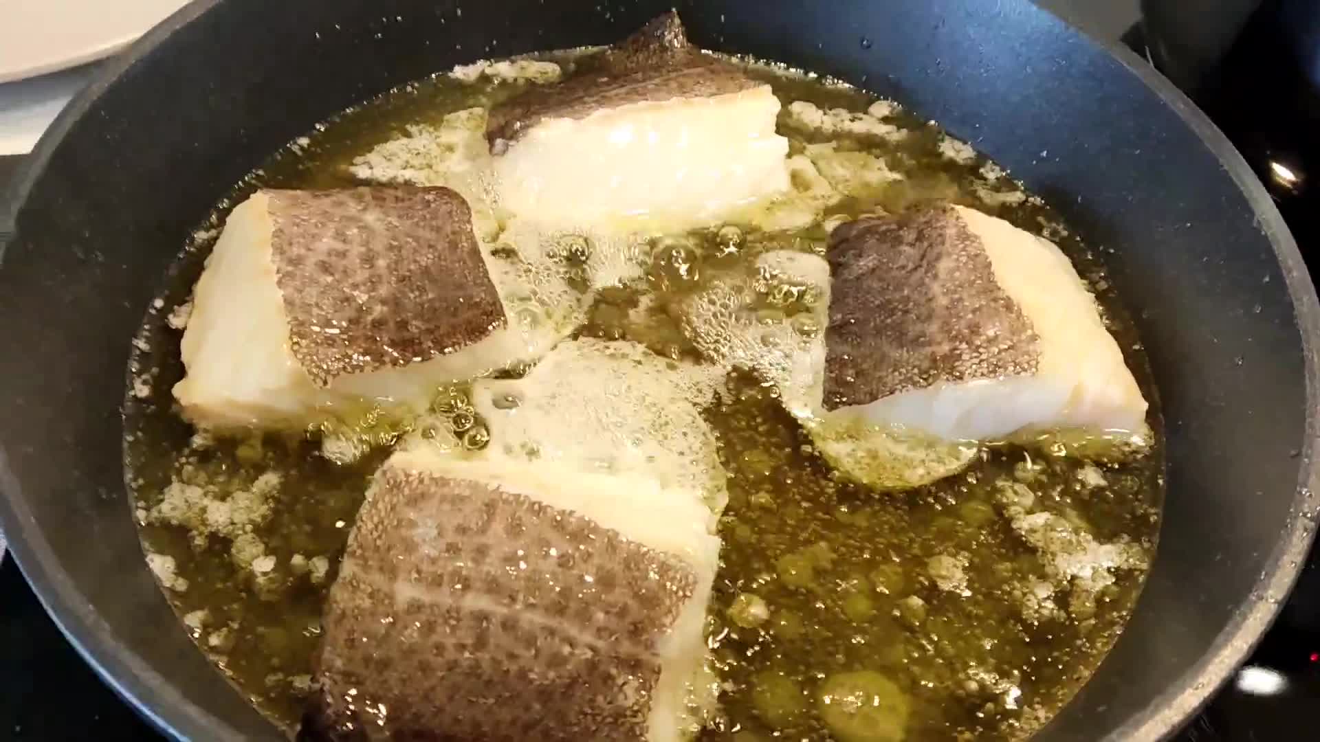 Foto del paso 2 de la receta: Bacalao al pil pil muy sencillo
