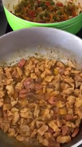Foto del paso 2 de la receta: Arroz de cerdo y chorizo