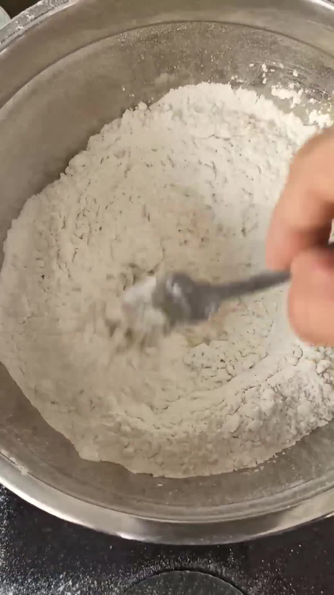Foto del paso 1 de la receta: La mejor masa de empanadas