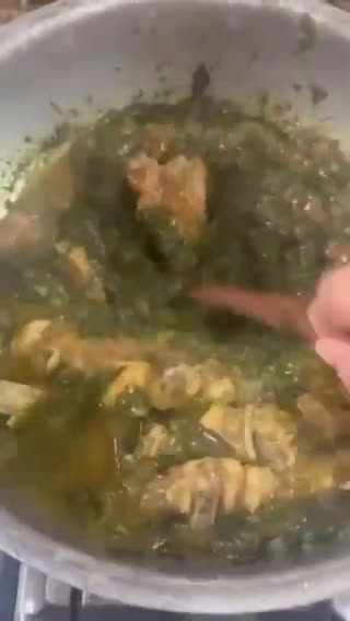 A picture of step 6 of Palak Gosht.