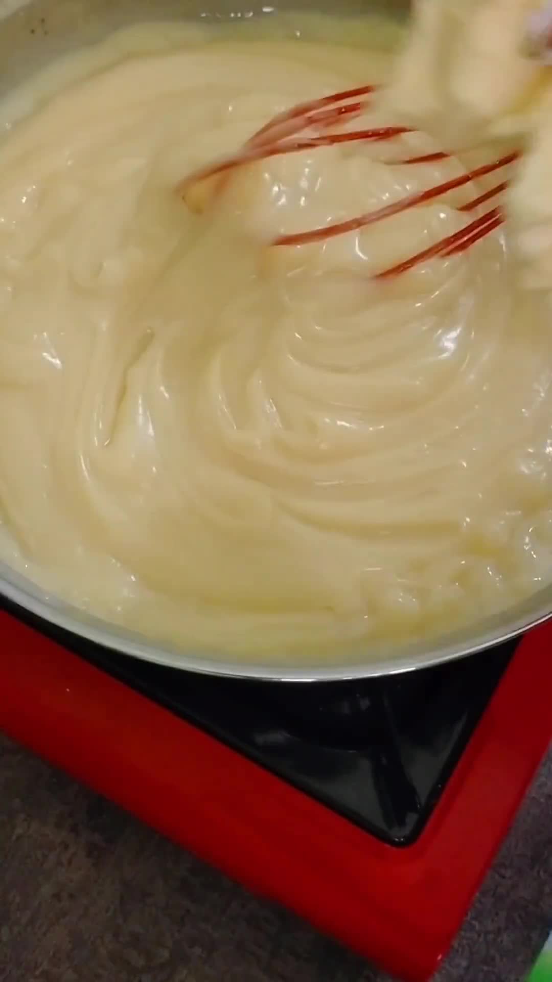 Foto langkah ke 4 dari resep Kue Soes Vla Salted Egg.