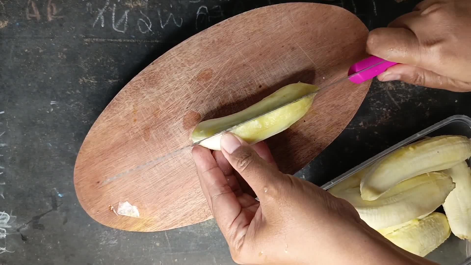 Foto langkah ke 2 dari resep Banana Satay.
