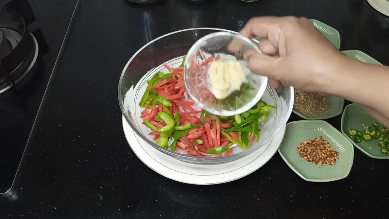 A picture of step 1 of Noodles pakora.