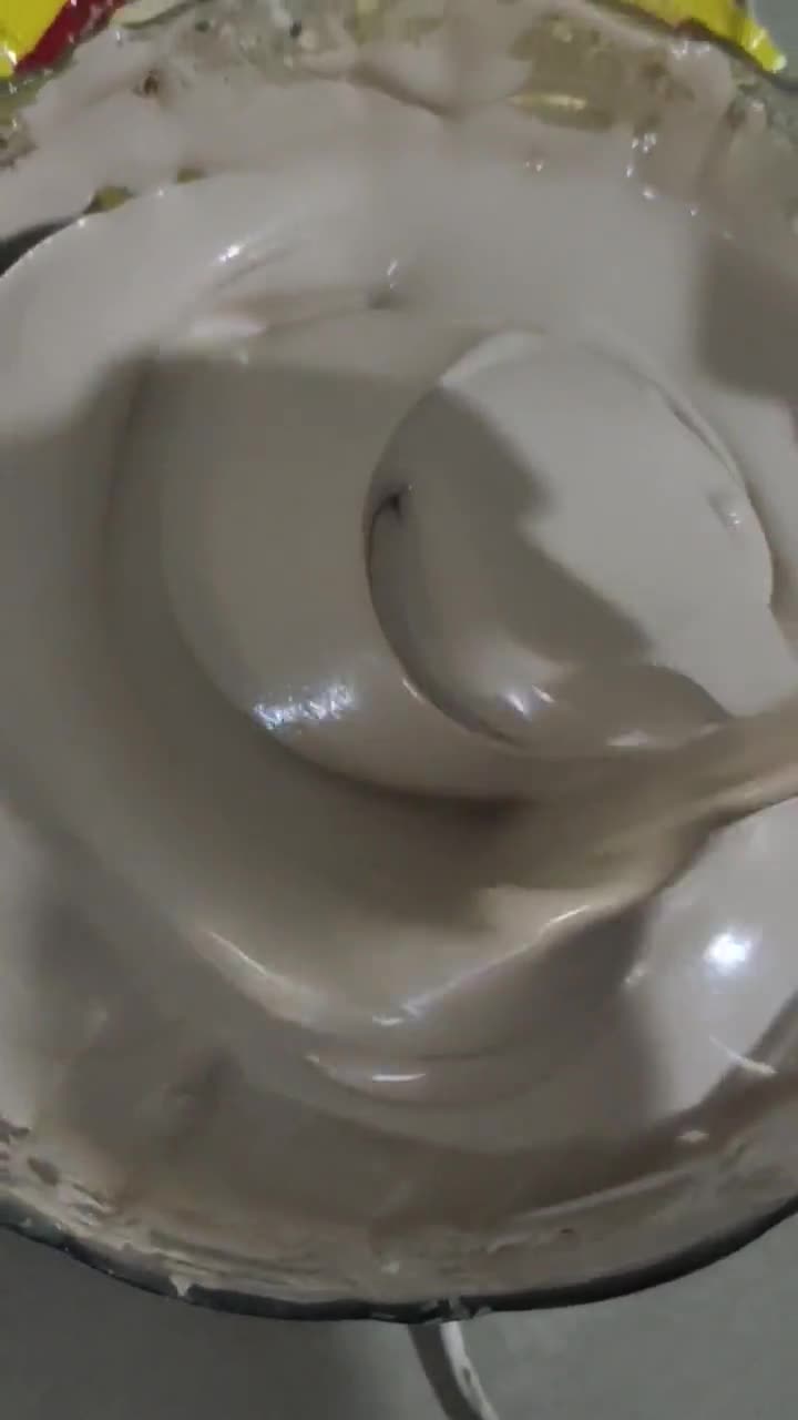Foto langkah ke 3 dari resep Chocolate Roll Cake Meises.