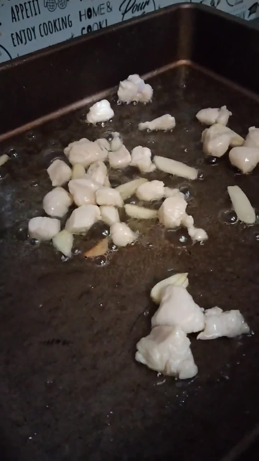 Gambar langkah 3 resipi Sup sayur tauhu telur.