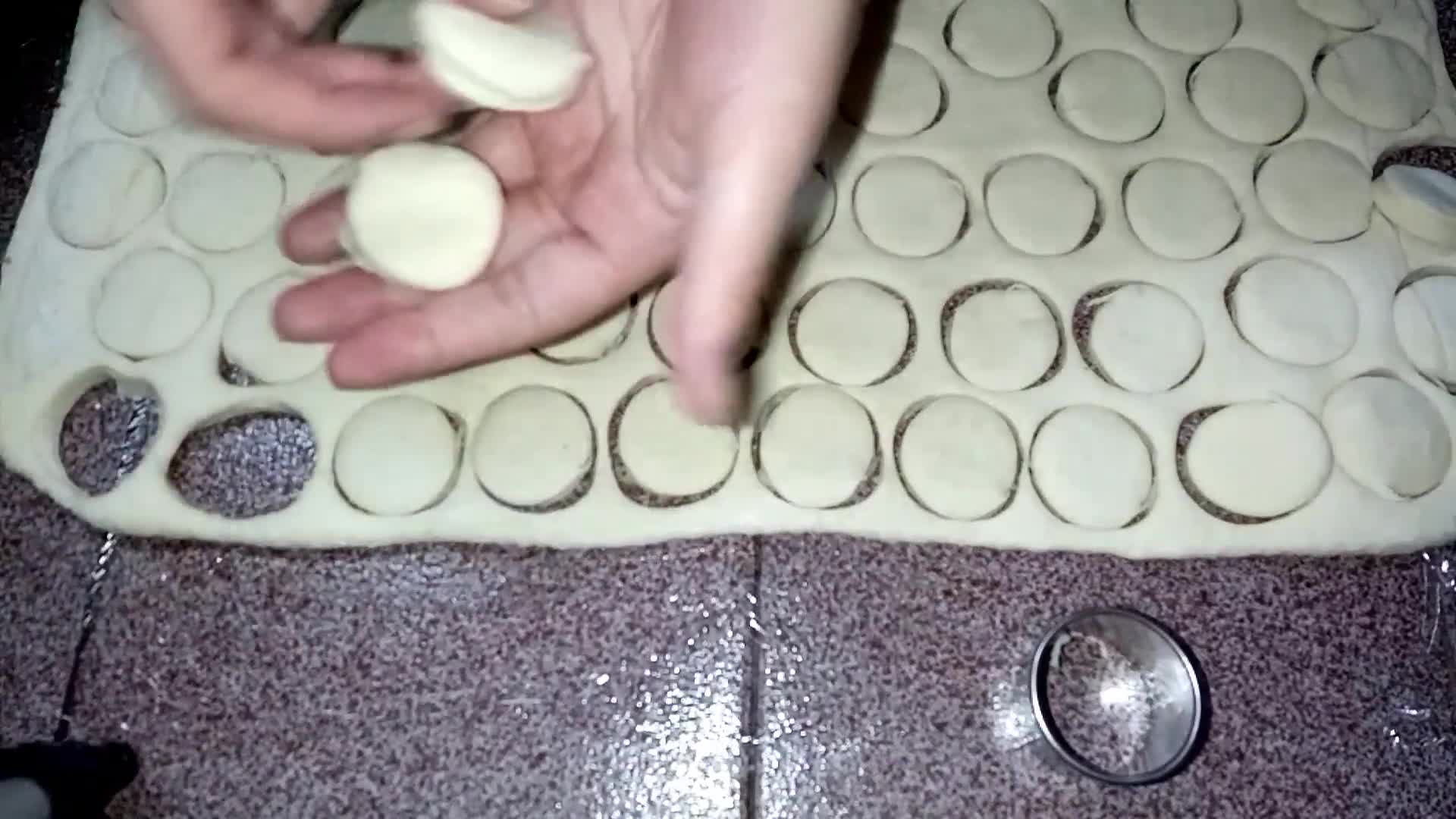 Foto del paso 15 de la receta: Bizcochitos de grasa hojaldrados