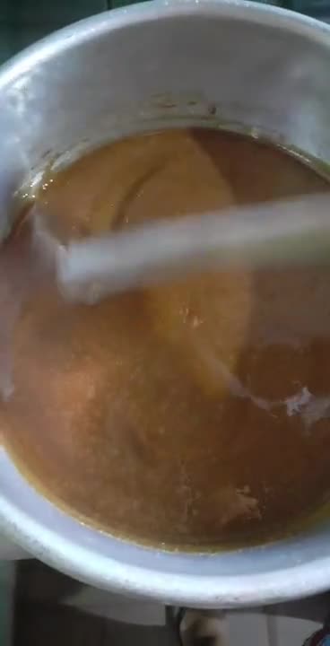 Foto del paso 1 de la receta: Torta invertida de ciruelas🥂