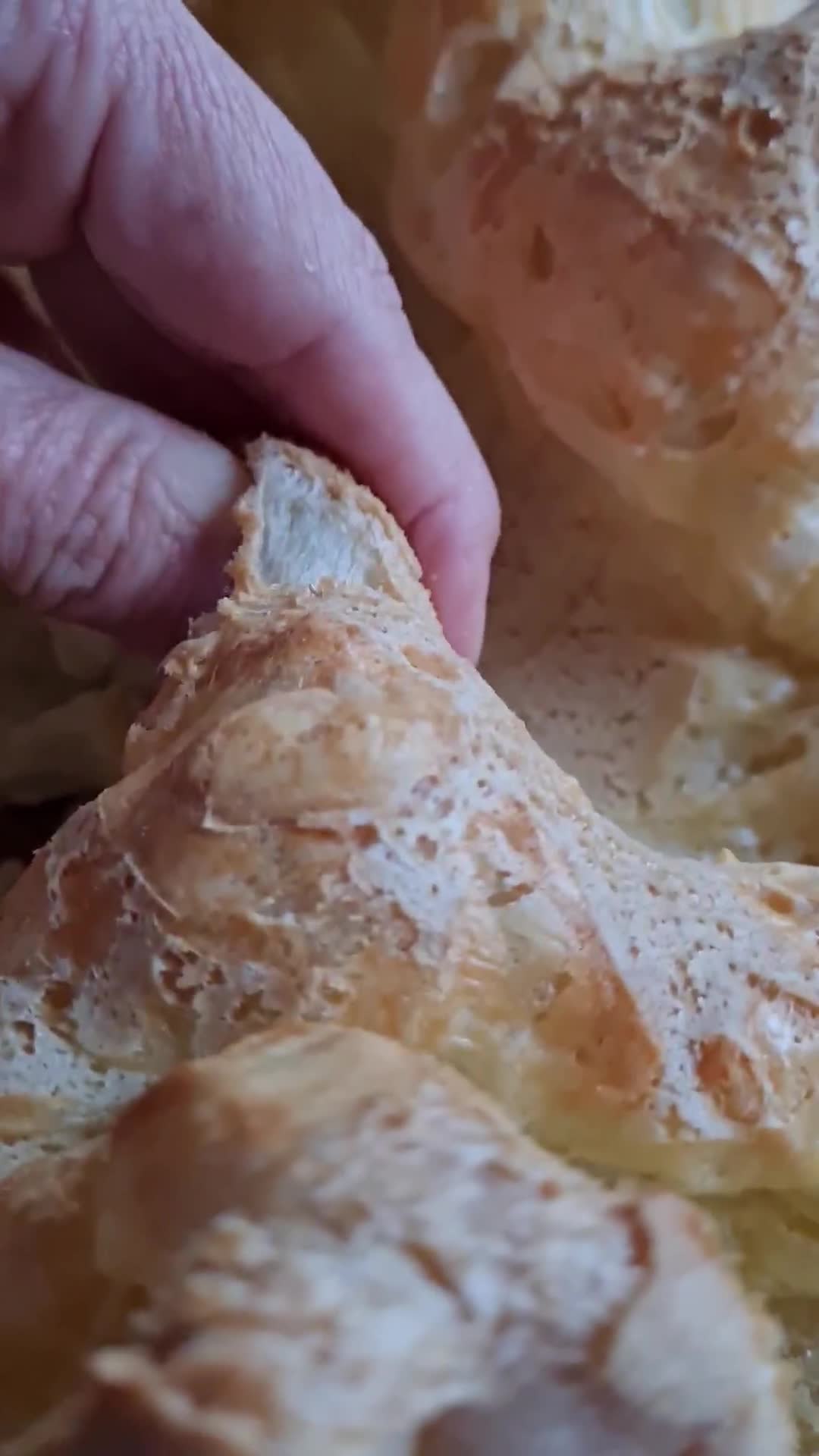 Foto del paso 7 de la receta: Pan de queso montaña rusa 🇧🇷 Pão de queijo de assadeira 🇧🇷 Biscoito montanha russa com dicas 😉