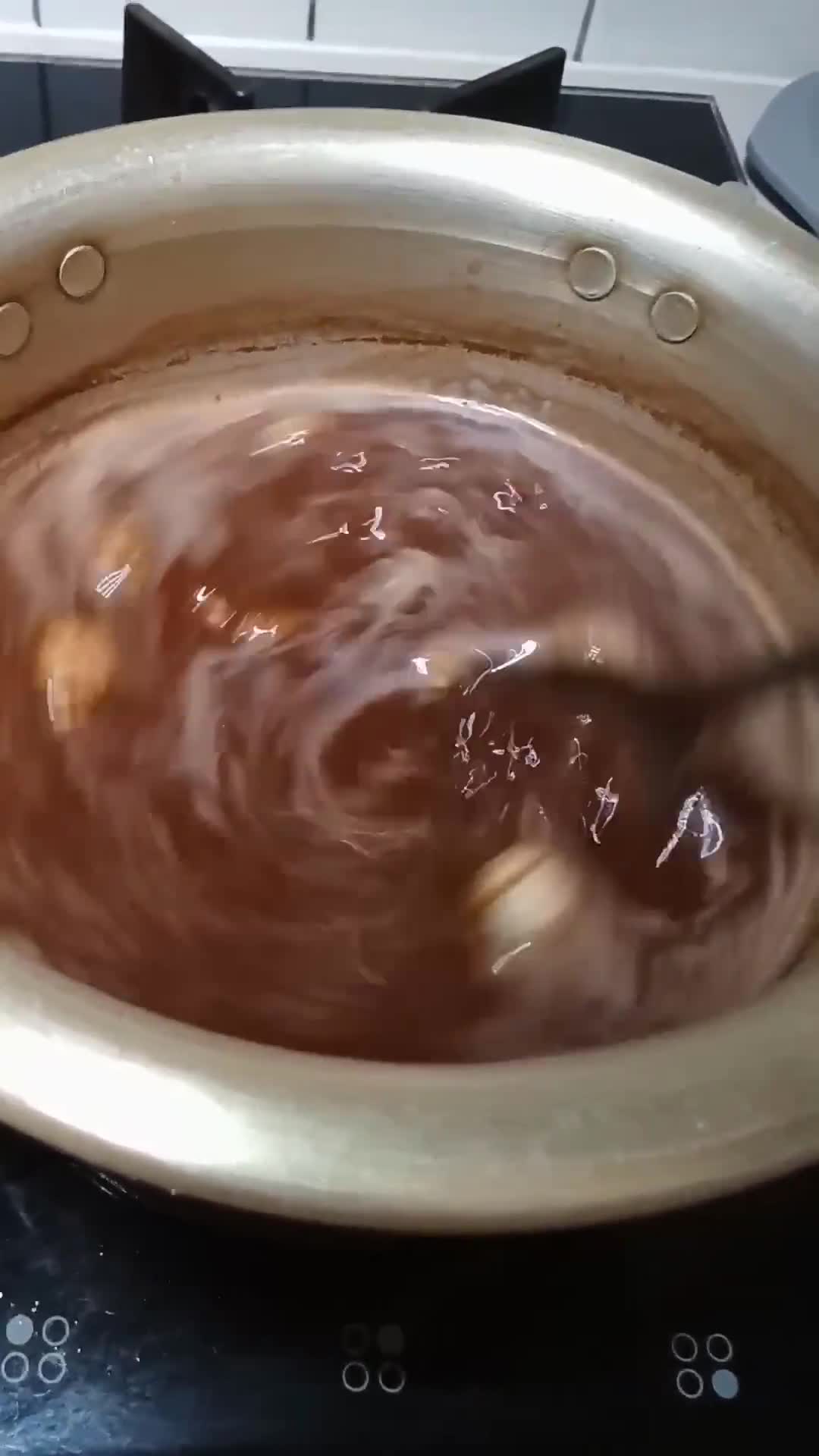 Foto langkah ke 2 dari resep 620. Wedang Coklat Berempah.