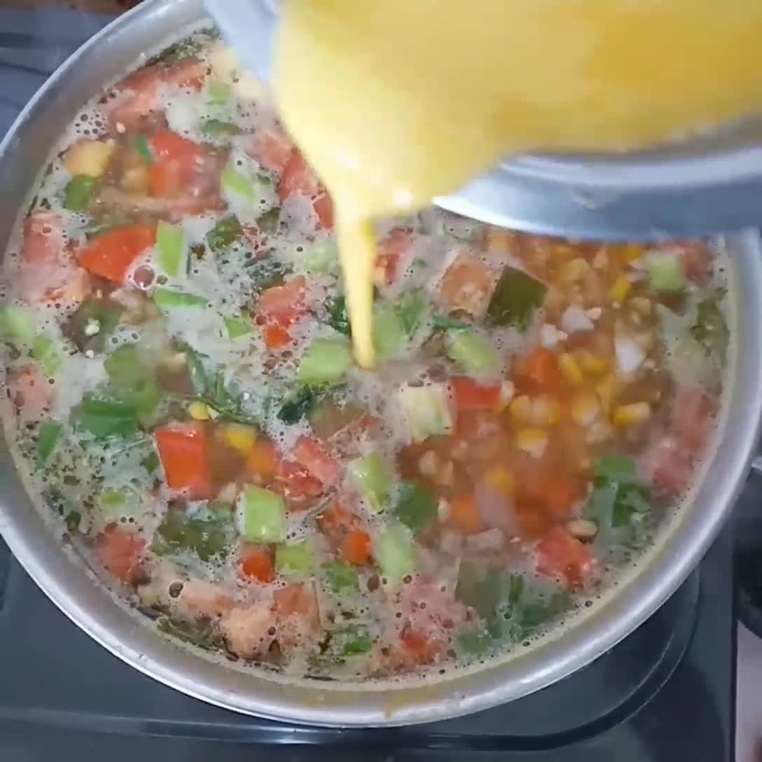 Foto langkah ke 4 dari resep Sup Jagung Telur.