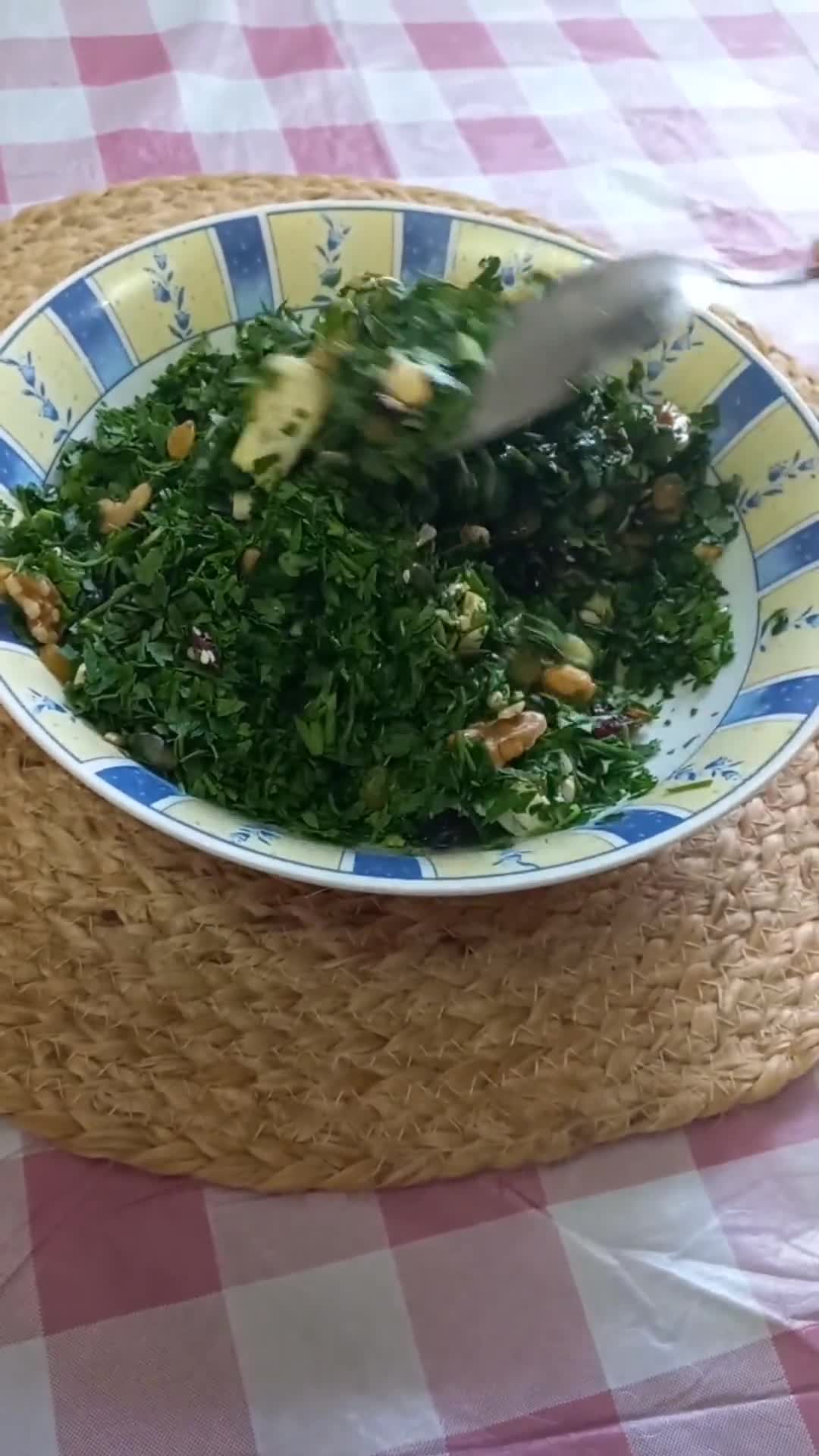 صورة لخطوة 1 من وصفة سلطة مليون دولار 💵