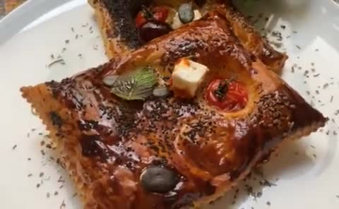 Une image de l'étape 8 de Pâte feuilletée🍃 feta 🧀🍡apéro 🍢estival 🍭.