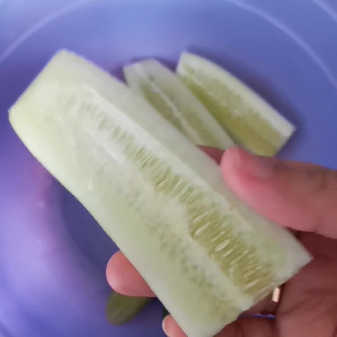 Foto langkah ke 1 dari resep Es Roco Timun Santan.