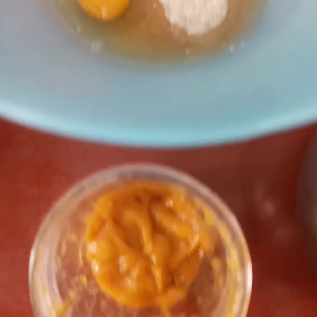 Foto langkah ke 1 dari resep Bolu Kukus Mangga.