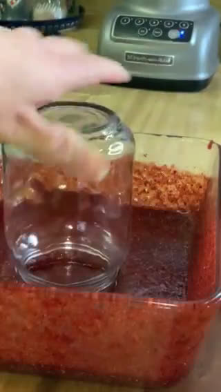 Foto del paso 3 de la receta: Smoothie de fresa escarchado con CHAMOY