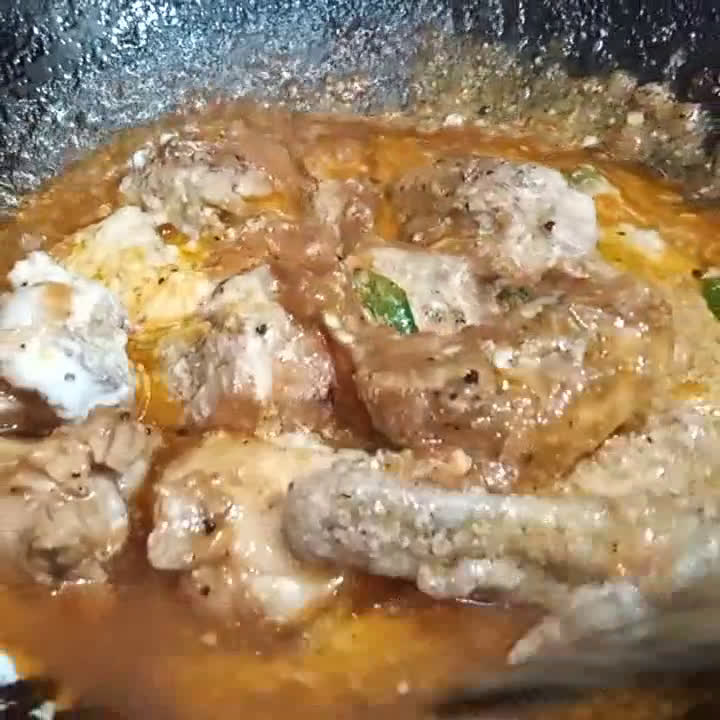 A picture of step 3 of Chicken charsi karahi.