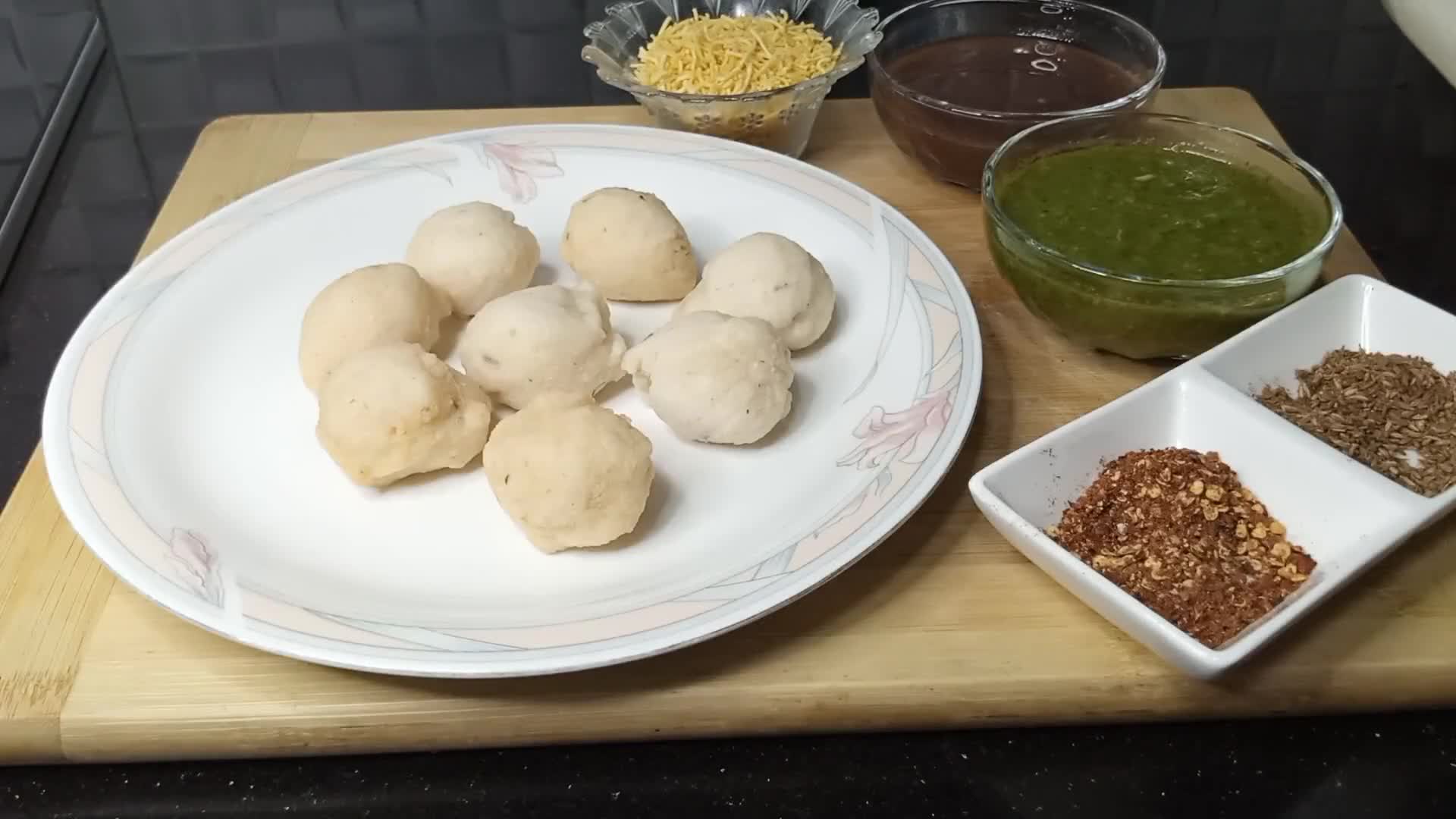 A picture of step 10 of Super soft dahi bhalla (iftar special).