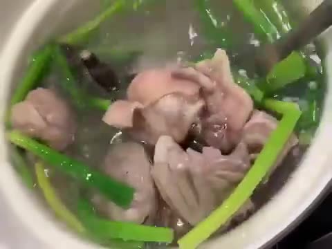 高麗菜雞腿湯の梅子菜脯的食譜步驟1照片