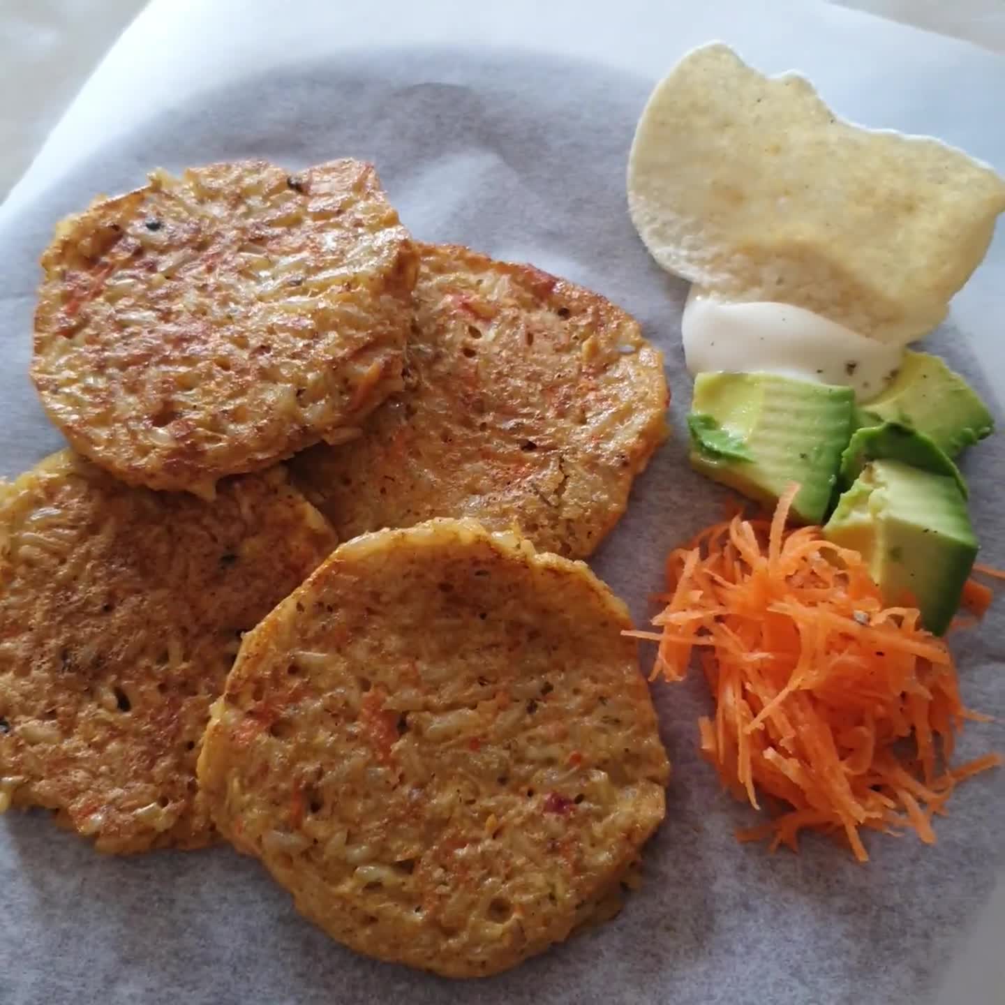 Foto del paso 3 de la receta: Chatitas de arroz integral 👩🏻‍🍳