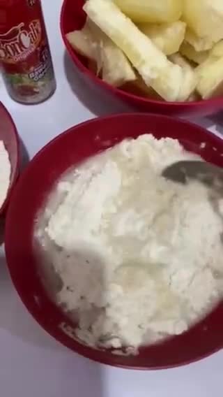 Foto langkah ke 2 dari resep Crispy Cassava.