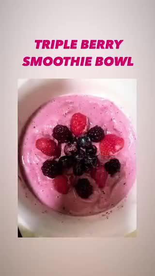 Foto del paso 1 de la receta: Triple Berry Smoothie Bowl