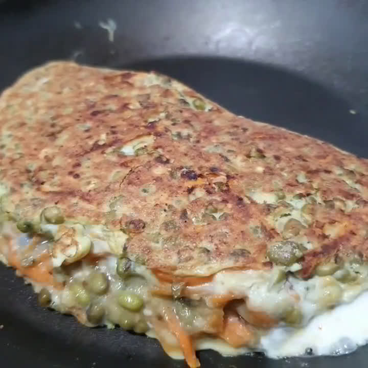 Foto del paso 5 de la receta: 🇮🇳 Hamburguesas u omelette de porotos mung