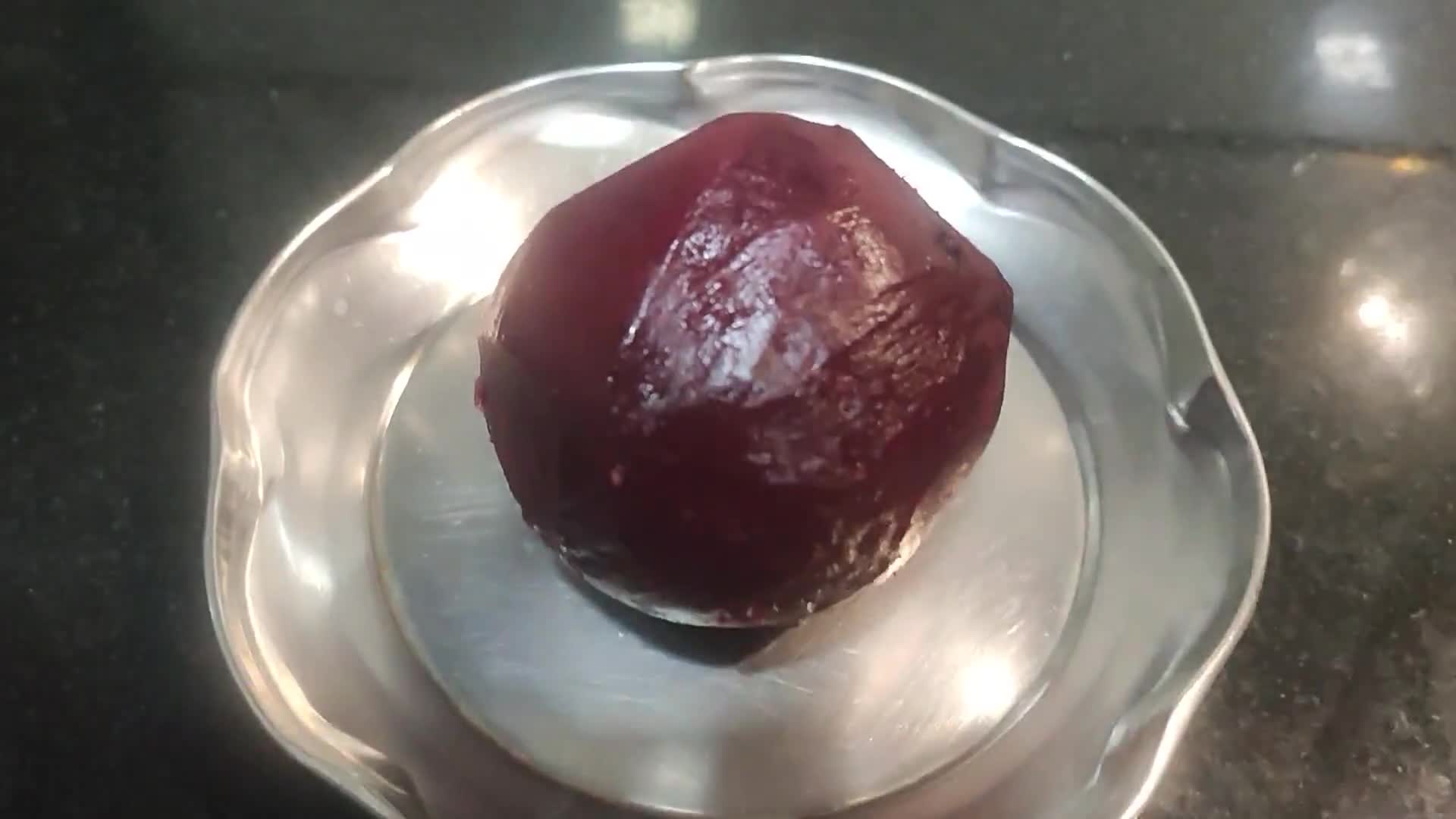 A picture of step 1 of Beetroot Raita.