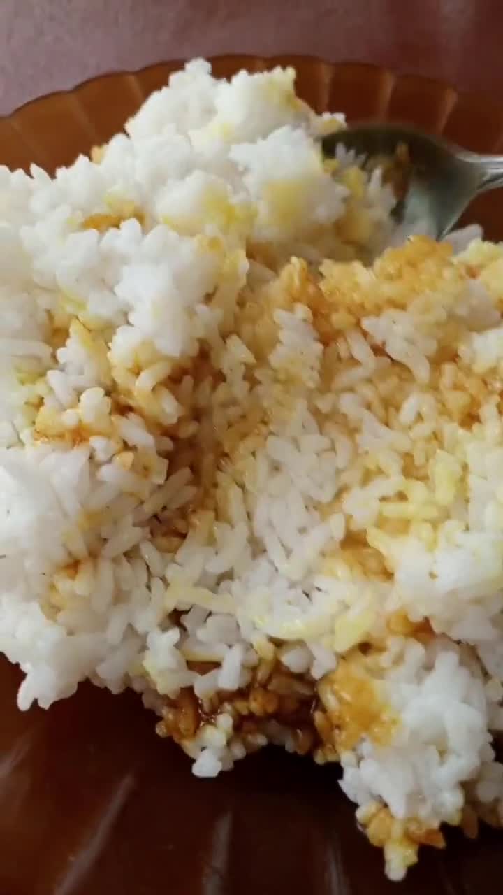 Foto langkah ke 1 dari resep Nasi Kuning Bumbu Instan.