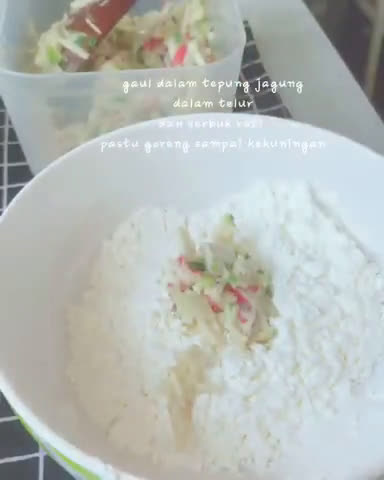 Gambar langkah 5 resipi Crab stick croquettes aka cekodok ketam.