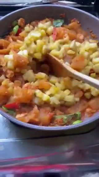 Foto langkah ke 3 dari resep Sambal Goreng Krecek Kentang Fiber Creme ala Diva.