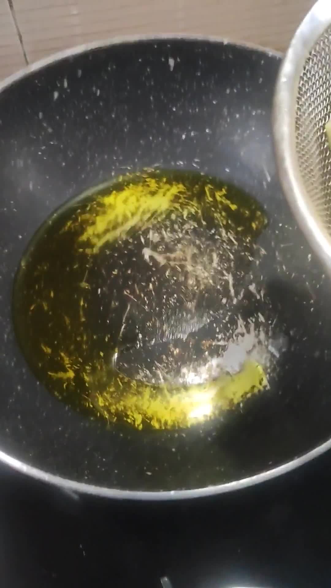 आलू पत्तागोभी (दही बेसन वाली) (Aloo pattagobhi dahi besan wali recipe in Hindi) रेसिपी चरण 1 फोटो