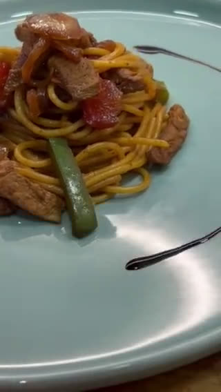 Foto del paso 5 de la receta: “Fideos” chinos con verduras y ternera