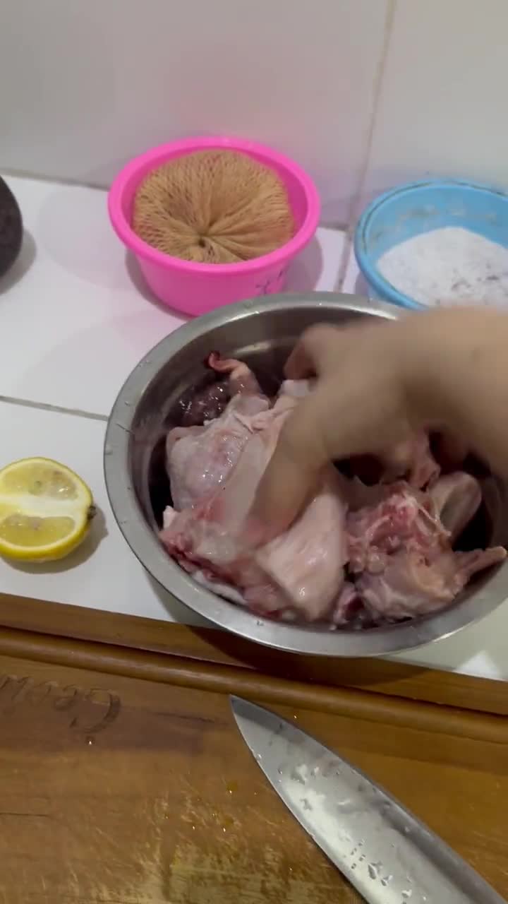 Foto langkah ke 1 dari resep Ayam Kukus.