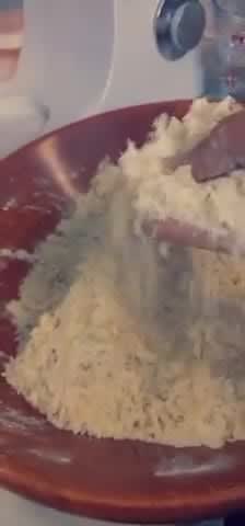 صورة لخطوة 4 من وصفة فطيره بالاعشاب العطريه الجافه