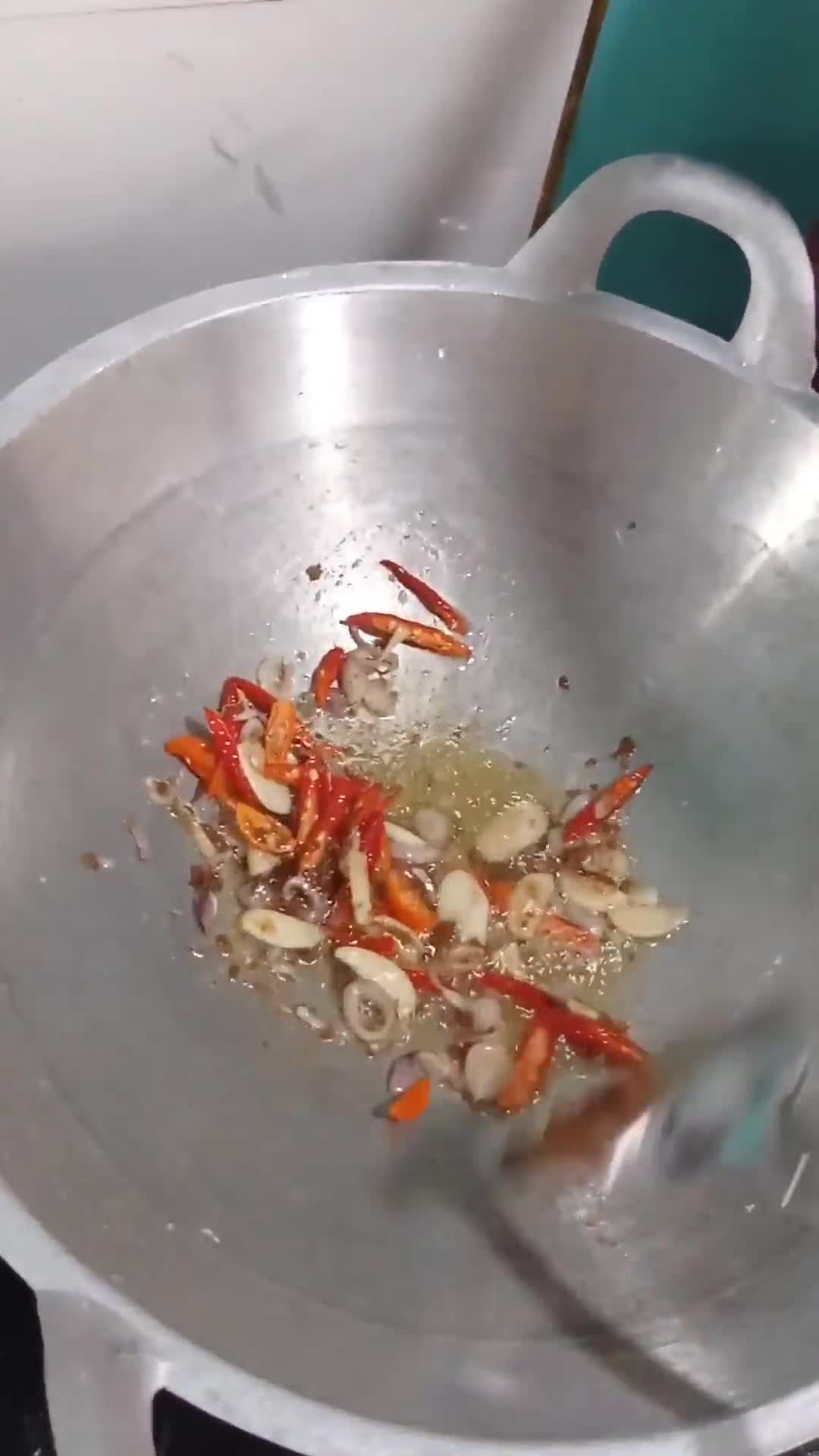 Foto langkah ke 3 dari resep Sayur oyong/kacur.